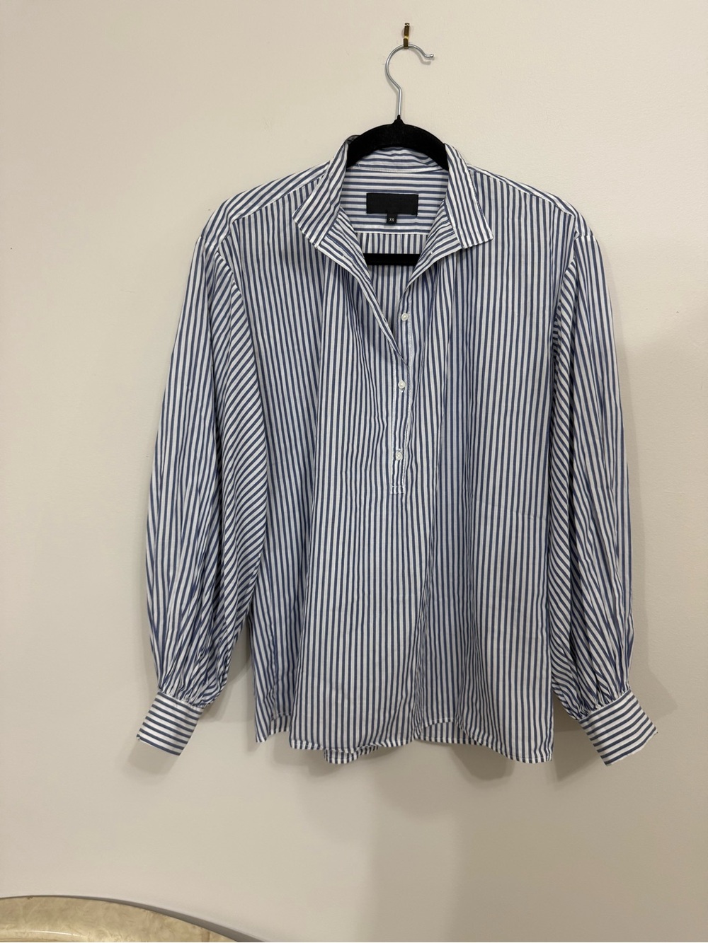 Nili Lotan Women’s Sz XS ( runs larger) Elegant Blue and White Popover Blouse